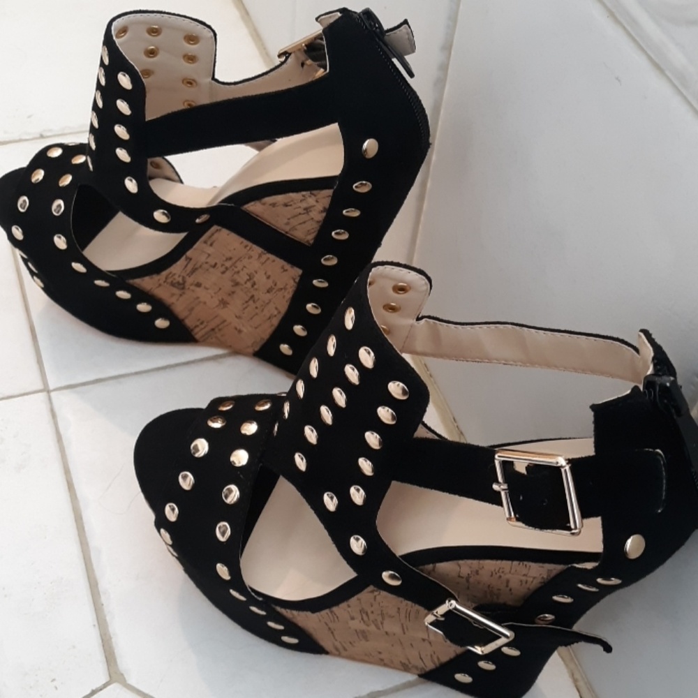 Wedge sandals